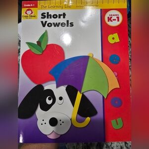 Evan Moor Short Vowels Workbook